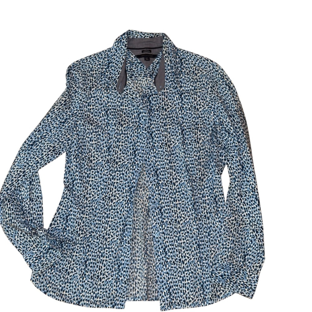 Tommy Hilfiger Women's Blue and White Button Down Shirt